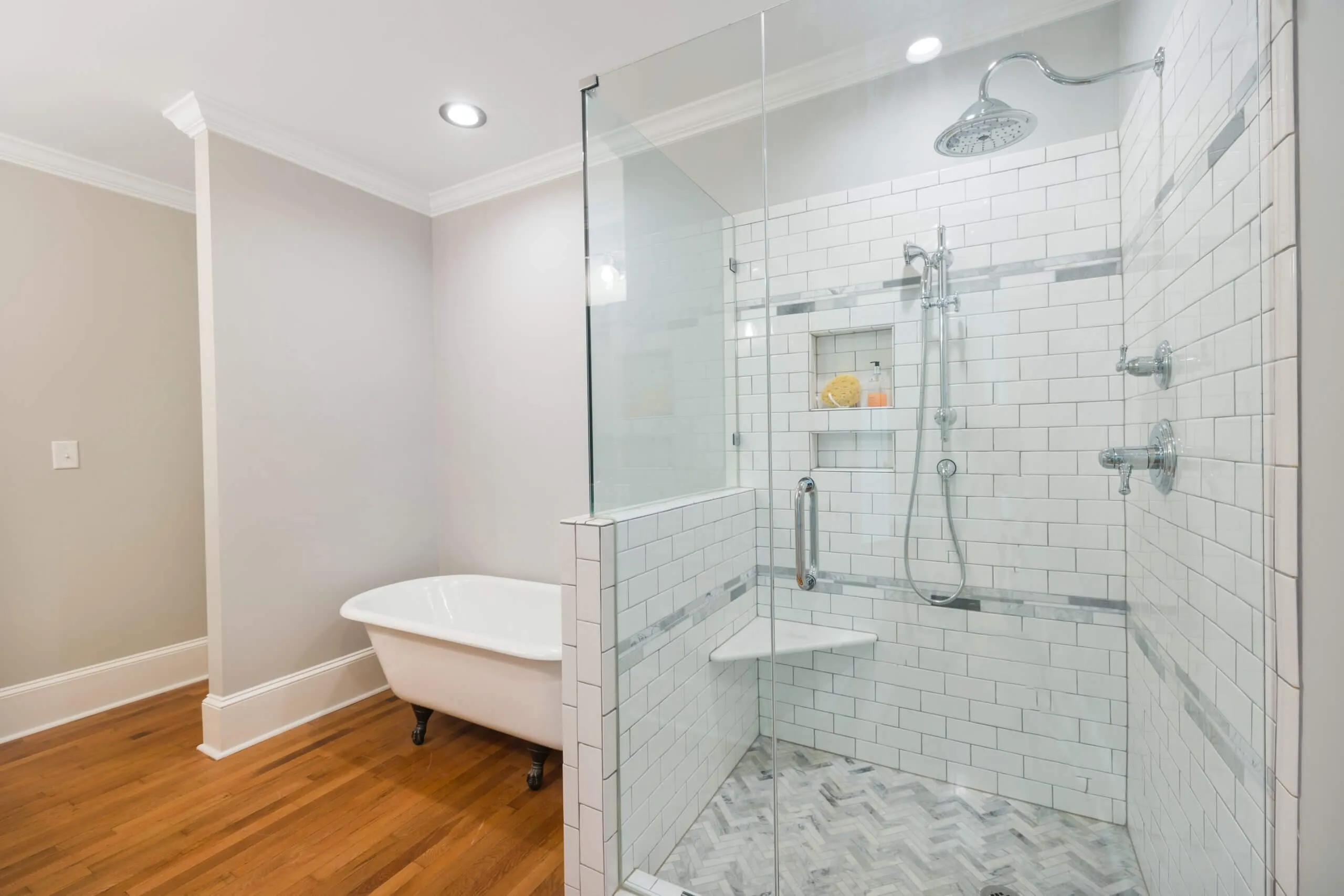 Luxurious frameless enclosure
