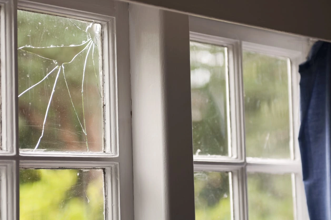 Replacing a broken window pane